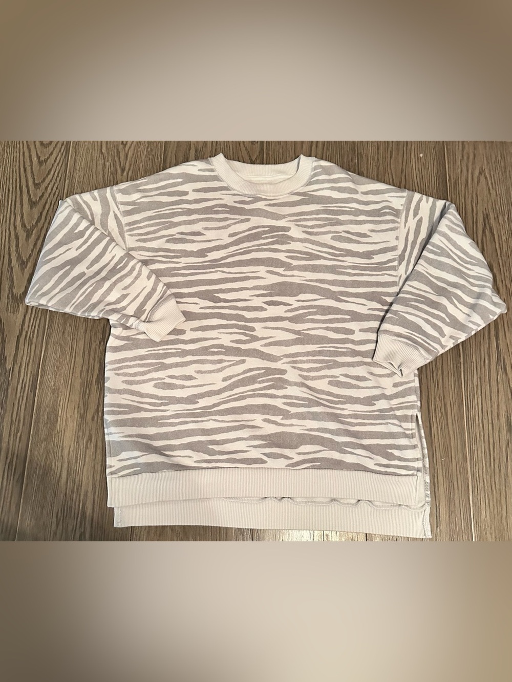 American Eagle Outfitters Cream and Light Gray Zebra-Print Sweatshirt